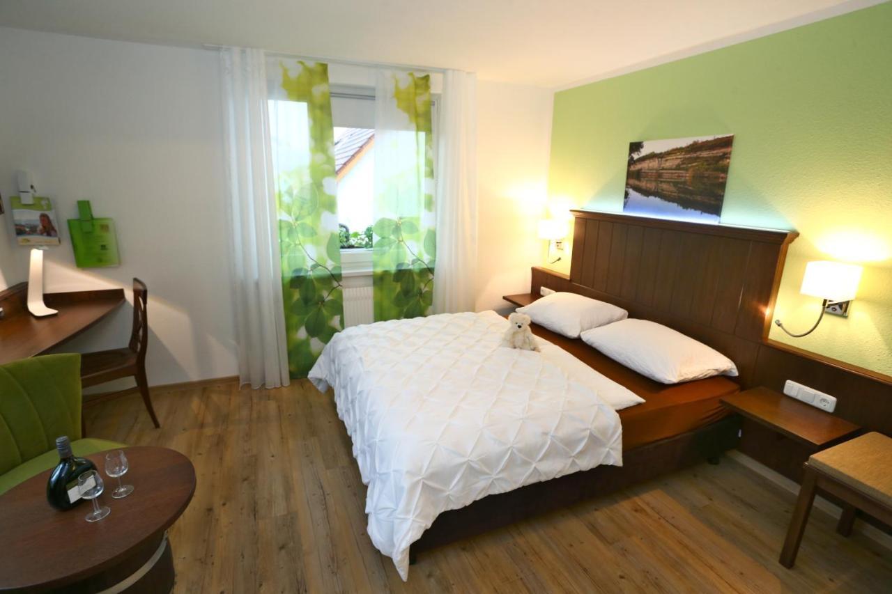 Hotel Wein-Traeume à Thüngersheim Extérieur photo